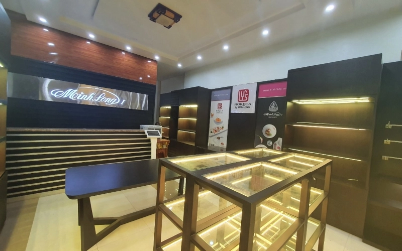 THI CÔNG SHOWROOM GỐM SỨ MINH LONG I - CN QUẢNG NAM
