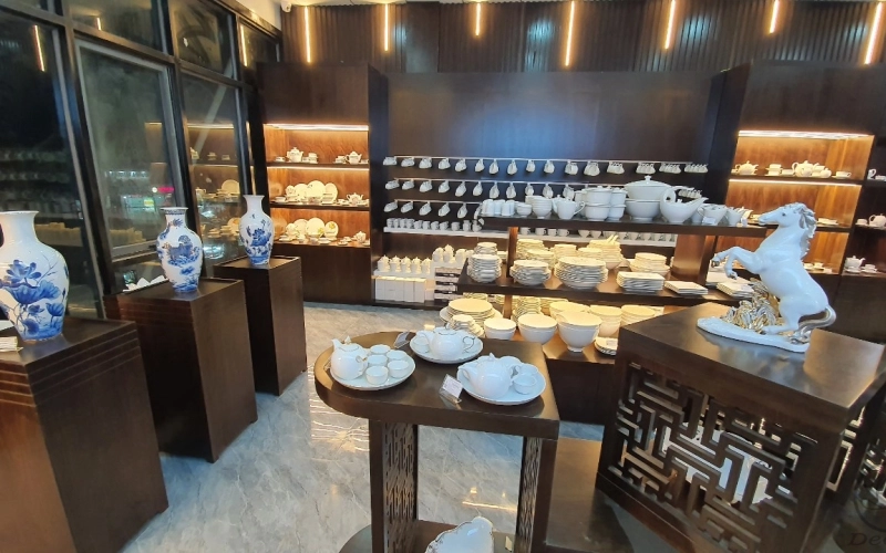 THI CÔNG SHOWROOM GỐM SỨ MINH LONG I - CN ĐẮC NÔNG